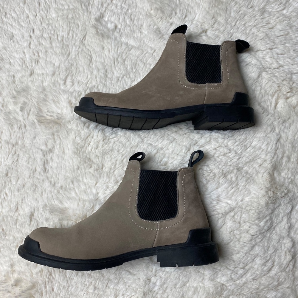 Bueno Women's Easy Chelsea Boot Size EU 37 US 6.5-7 - Picture 4 of 9